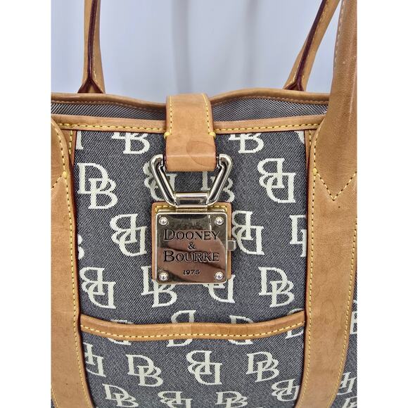 Dooney & Bourke DB Signature Canvas Tote Bag Tan Leather Trim - Picture 2 of 11